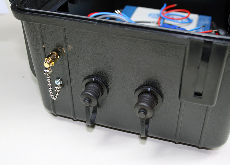 Datei:PHII Stecker aussen zu.jpg